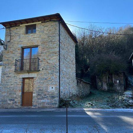 Casa rural LA TORRE recién rehabilitada. Las Herrerías Exterior foto
