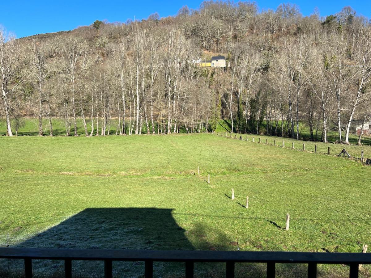 Casa rural LA TORRE recién rehabilitada. Las Herrerías Exterior foto